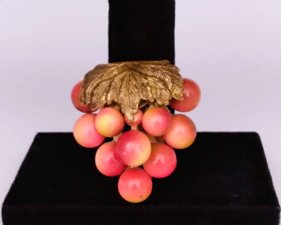Dress Clip Vintage Miriam Haskell Style Grape Clu… - image 5