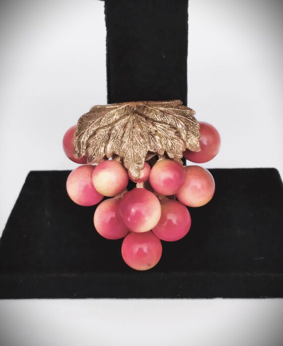 Dress Clip Vintage Miriam Haskell Style Grape Clu… - image 7