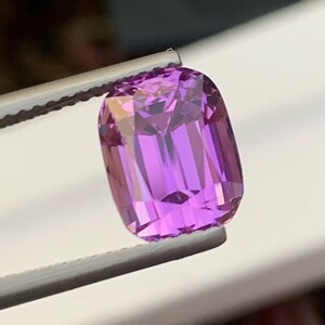 Pink Kunzite Gemstone: 4.95 CT Flawless Cushion Cut Stone