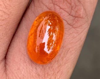 14,50 carats grenat fanta spessartite : pierre précieuse ovale orange mandarine vive