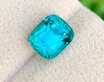 Pierre précieuse de tourmaline bleue lagon : pierre de naissance d'octobre taille coussin, 3,95 carats