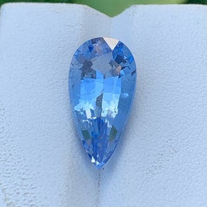 Santa Maria Aquamarine Gemstone: 6.55 Carat Pear Cut, Loupe Clean