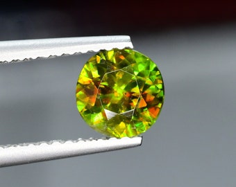 0.85 Karat AAA Farbe Voll Feuer Nugget Grün 16-0952 TCX Farbe Sparkles Natürliche Chrom Sphene Lose Edelstein ~ 5*5*3 mm