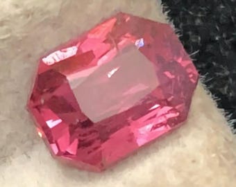 Saphir Padparadscha 1,00 ct, taille octogonale fantaisie - De Madagascar avec certificat