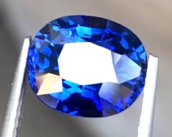 Royal Blue Sapphire Gemstone: 3.05 CT Cushion Cut, Certified