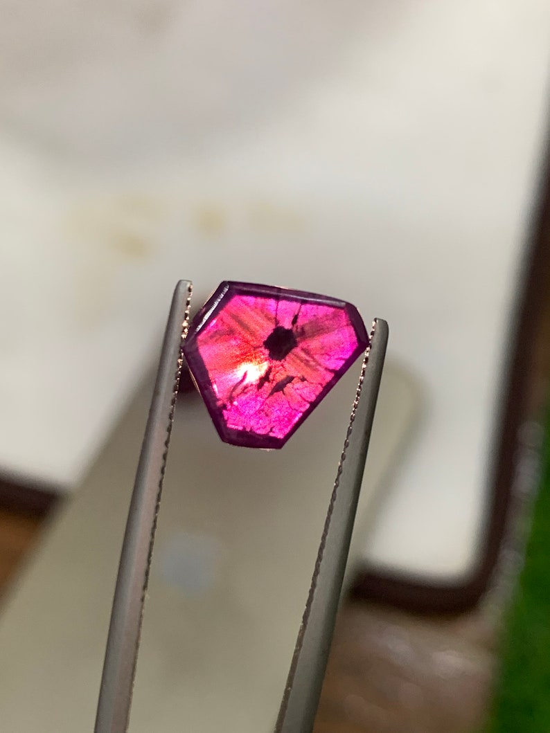 Extremely Rare Kashmir Sapphire Trapiche, Natural Star Sapphire Purplish Pink Gemstone, 4.15 carats image 2