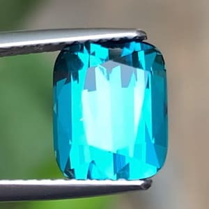 Turmalina azul laguna: 3,50 quilates, talla cojín, piedra natal de octubre
