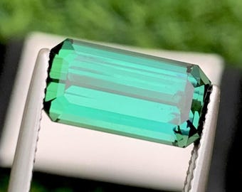 Bläulich-grüner Turmalin Edelstein: Smaragdschliff, 5.60 ct, Afghanistan