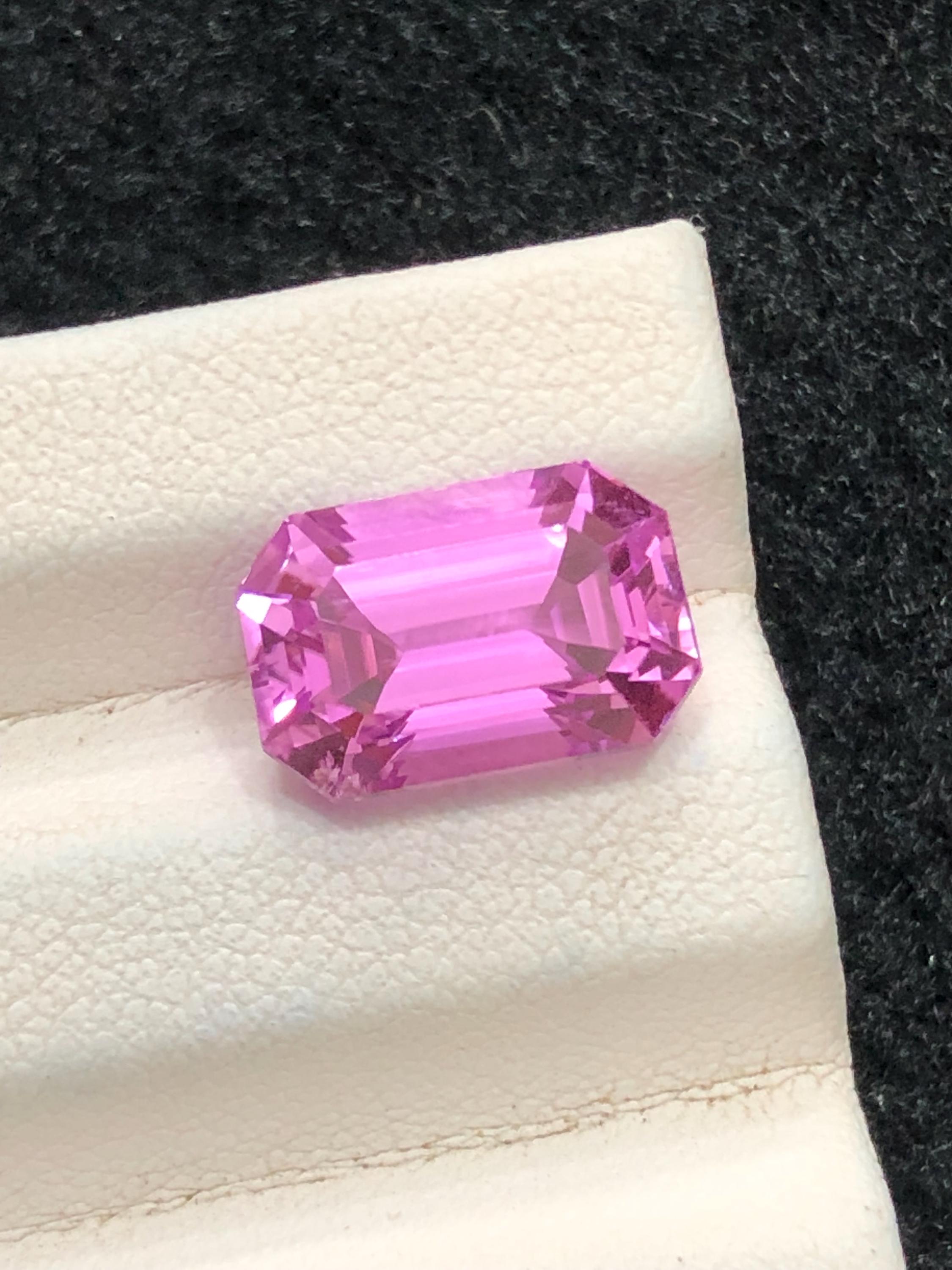 ピンククンツァイト 5.50ct エメラルドカット 宝石 アフガニスタン産