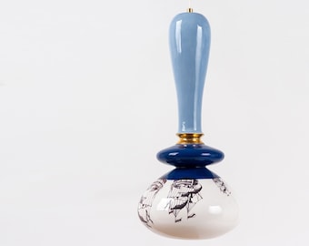 Lampada a sospensione, decorata con stampe in ceramica, paralume fatto a mano contemporaneo, design d'arte a sospensione