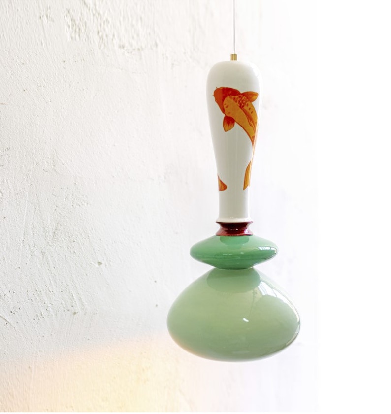 Lampada a sospensione in ceramica, lampada da soffitto a sospensione, design fatto a mano, decorazione stampata di foglie verdi, lampada unica immagine 1