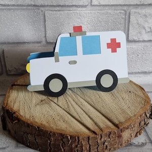 Cartão de aniversário de ambulância / Cartão de feliz aniversário de AMBULÂNCIA / Feito à mão / Cartão de ambulância