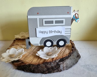 Carte de joyeux anniversaire cheval / Carte d'anniversaire cheval dans la remorque côté / Anniversaire cheval / Carte d'anniversaire faite main / Carte d'anniversaire cheval