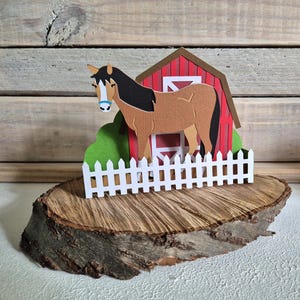 Cartão de aniversário de cavalo / Cavalo / Cartão de aniversário feito à mão / Cartão de aniversário / Cavalo e celeiro