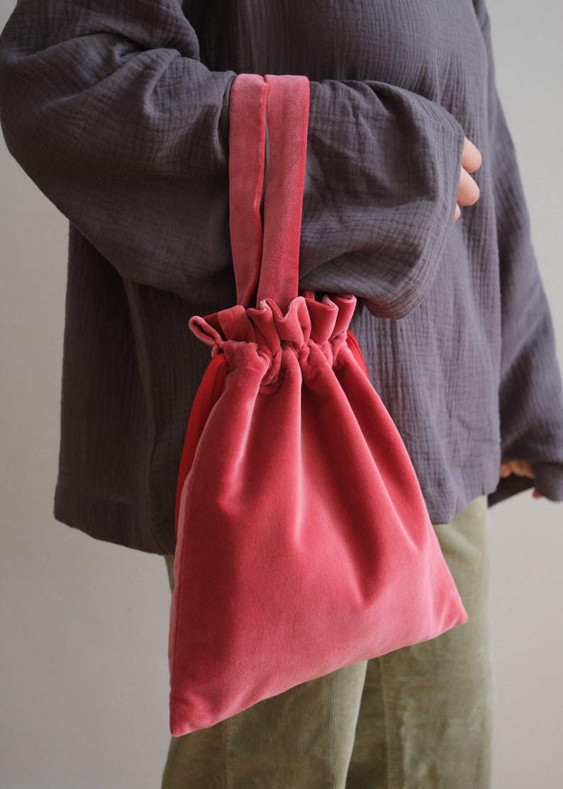 Rose Velvet Handbag, Soft Pull Close Hand Bag, Small Minimalist Bag, Designer Purse, Mini Umhängetasche, Kleine Tasche, Pink Evening Bag image 4