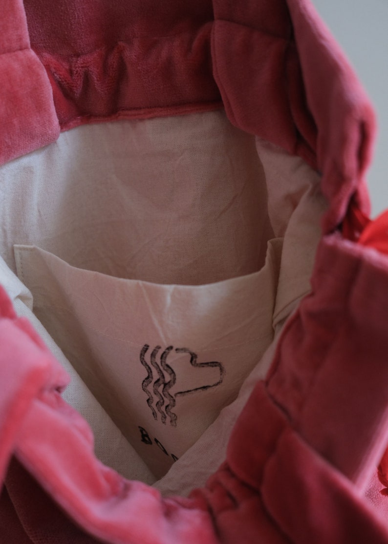 Rose Velvet Handbag, Soft Pull Close Hand Bag, Small Minimalist Bag, Designer Purse, Mini Umhängetasche, Kleine Tasche, Pink Evening Bag image 7