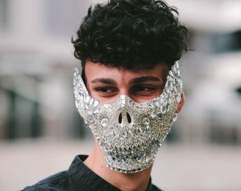 Skallemask med strass. Skelettmask, Burning Man-outfit. Ravemask, unisex. Coachella-outfit.