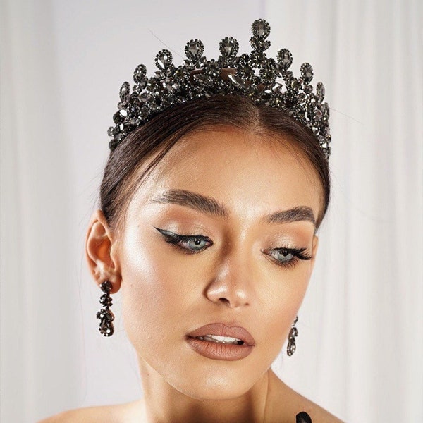 Black crystal crown and earrings set. Persephone crown, gothic crown, black crown headpiece.