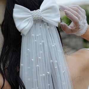 Long Bow Veil . Pearl Veil White. Unique Wedding Veil, Bridal Veil - Etsy