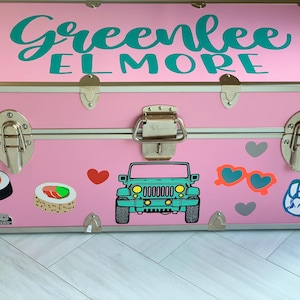 Adesivo de vinil para decoração de baú de acampamento - Adesivos para baú de acampamento - Baú de acampamento personalizado - Monograma para baú de acampamento - Nome para baú de acampamento - Adesivos para baú de acampamento
