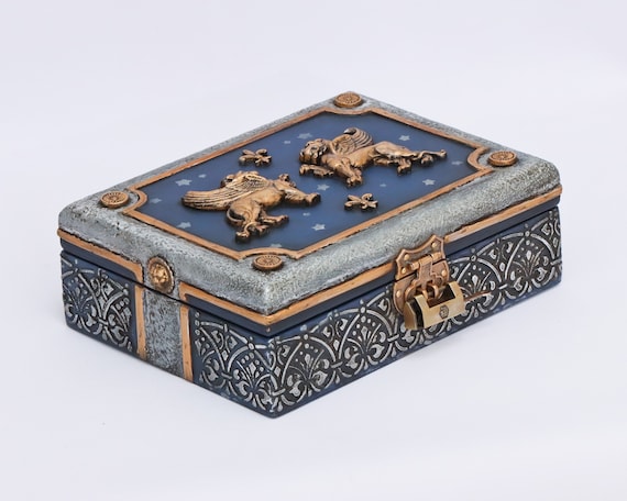 Vintage Medieval Lion Wooden Box, St. Mark Heraldry Padlock, Leo