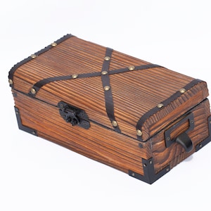 Baúl de madera pirata, Baúl del tesoro, Baúl de madera vintage, Metal bronce, Barco de vela, Baúl de madera de campo, Mapa antiguo, Regalo para hombre
