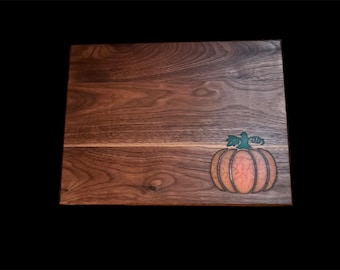 Walnut/pumpkin resin inlay cutting board