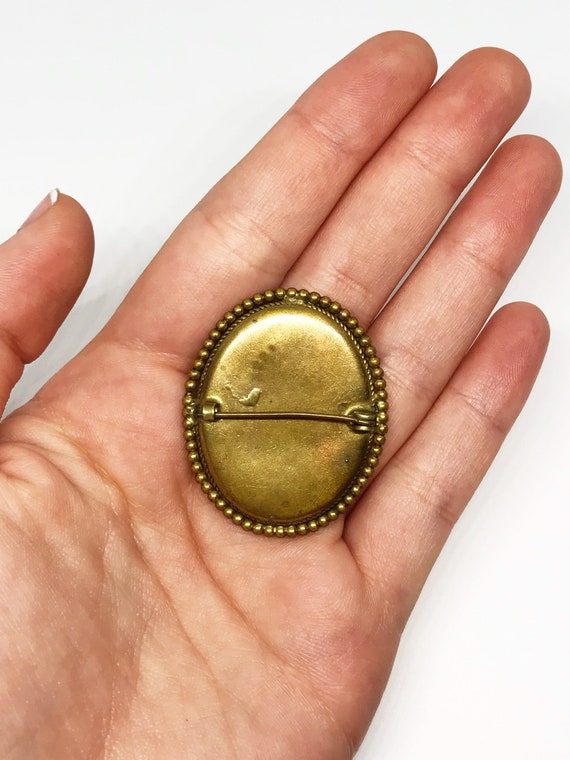 C clasp deals brooch