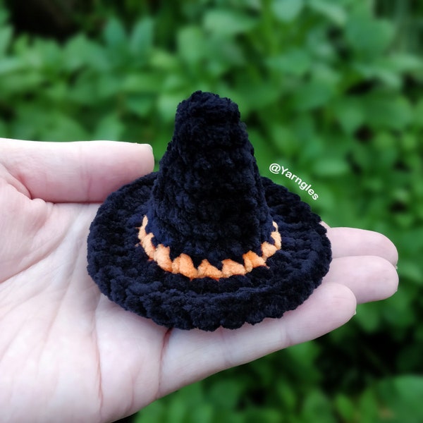 Tiny Witch Hat, Free No Sew Crochet Pattern Doll Dress Up Costume Candy Corn Halloween Decor Amigurumi Toy Adorable Mini Gift Magic Keychain