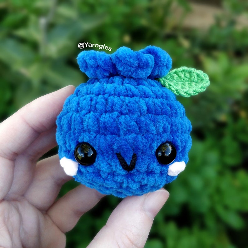 Tiny Blueberry, Free No Sew Fruit Crochet Pattern, Faux Food Amigurumi Toy, Adorable Mini Gift image 3