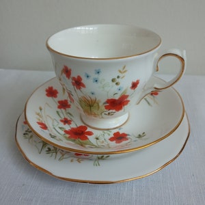 Vintage Colclough Floral Pattern Bone China Cup Saucer Plate Set.  China Gift.  Trio With Gold Detail.  Collectors China.