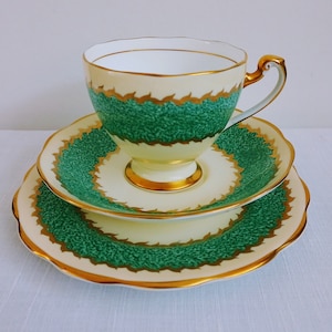 Vintage Roslyn Fine Bone China Grün Gelb Gold Farbtrio. Tasse Untertasse Teller Set. Sammlerporzellan. Porzellan Geschenk. Gold Detail Teetasse Set