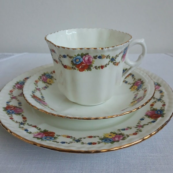 Vintage Phoenix, English China, Floral Pattern 4995 Teacup Saucer Plate Set. China Trio. Collectors China. China Gift. Afternoon Tea
