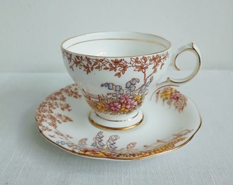 Vintage Shore and Coggins Bell, porcelaine fine « Souvenirs » ensemble tasse à thé et soucoupe à motif floral de collectionneurs, thé de l'après-midi en Chine, cadeau en porcelaine
