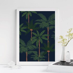 Konsttryck med palmträdsdjungel | Djungelväggkonst | Väggkonst med palmblad | Tropiskt konsttryck | Teckning av ett palmträd | Väggkonst med 3 delar bild 7