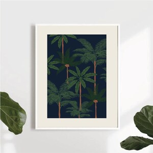 Konsttryck med palmträdsdjungel | Djungelväggkonst | Väggkonst med palmblad | Tropiskt konsttryck | Teckning av ett palmträd | Väggkonst med 3 delar bild 1