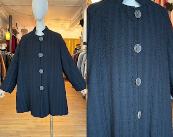 Vintage 1960’s | Medium | Cotton 3D knit quilted trapeze coat