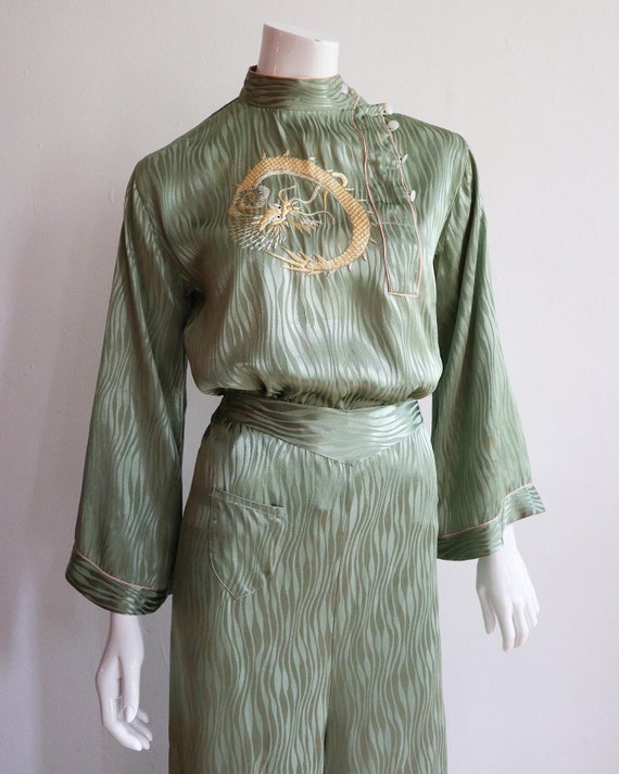 Antique | Vintage | 1930s silk jacquard lounge paj