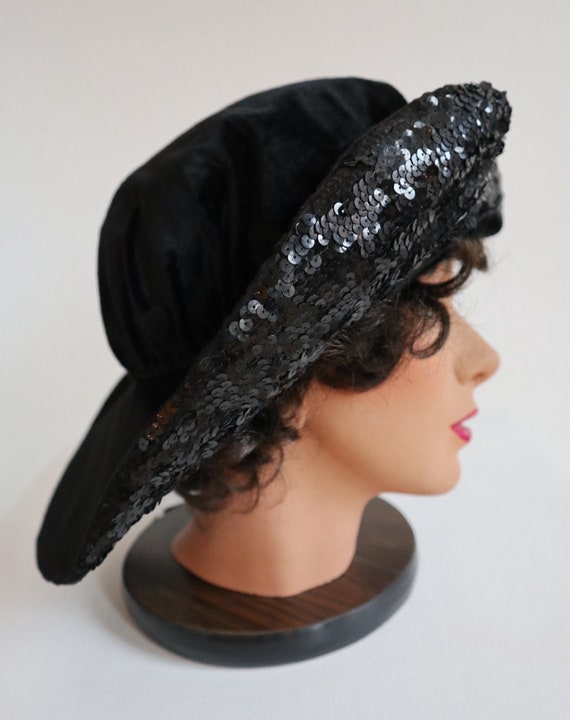 1910’s sequinned velvet hat by Bonwit Teller and … - image 6