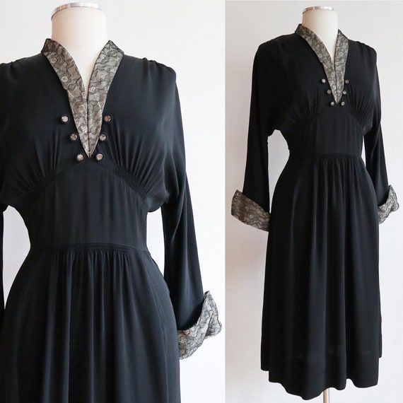 Vintage 1940’s | S-M | Smocked rayon jersey dress