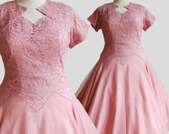 Vintage late 1940’s | XL | Beautiful cocktail/swing dress with floral lace bodice adorned with rhinestones. AS IS