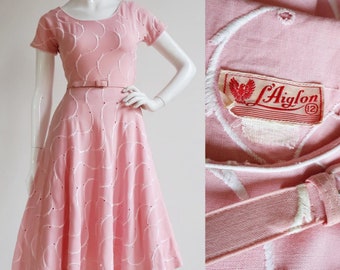 Vintage 1940’s | XS/S | Soft pink cotton/linen Broderie anglaise dress by L’Aiglon