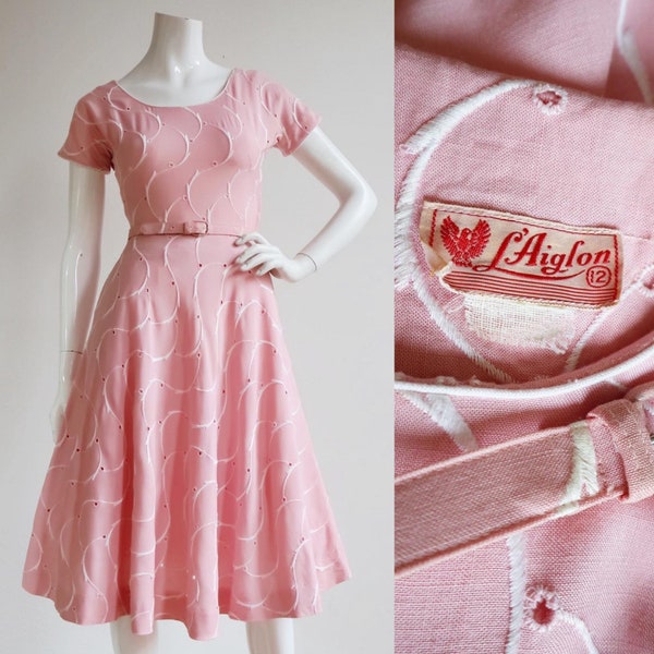 Vintage 1940’s | XS/S | Soft pink cotton/linen Broderie anglaise dress by L’Aiglon