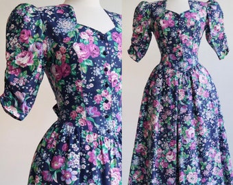Vintage 1980’s | Medium | Beautiful floral cotton dress.