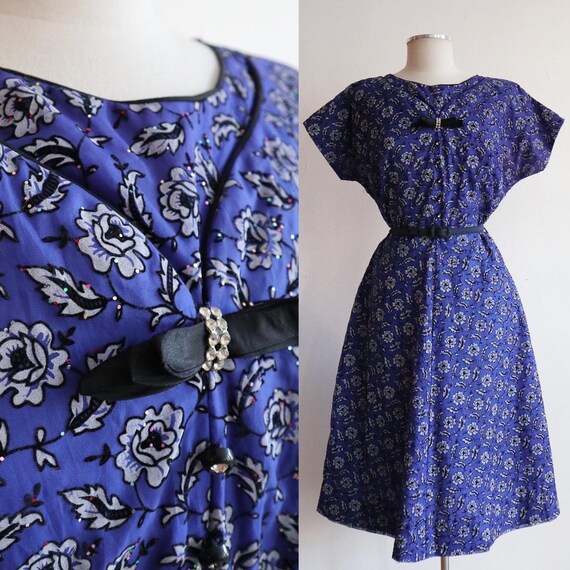 Vintage 1940s/1950s | L/XL | Indigo flocked velvet