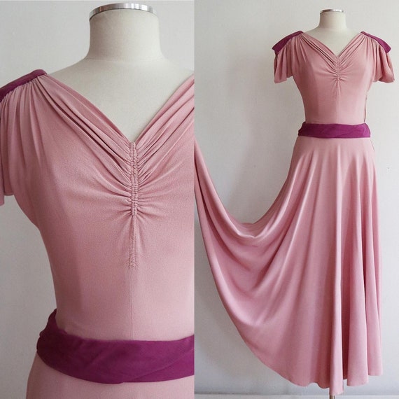 Vintage | AS IS | M | Stunning 1940’s purple rayon