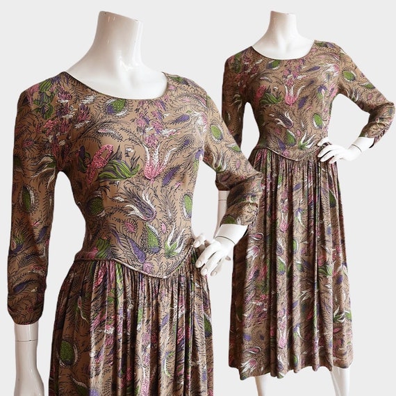 Vintage 1940s | Medium | silk crepe novelty print… - image 1