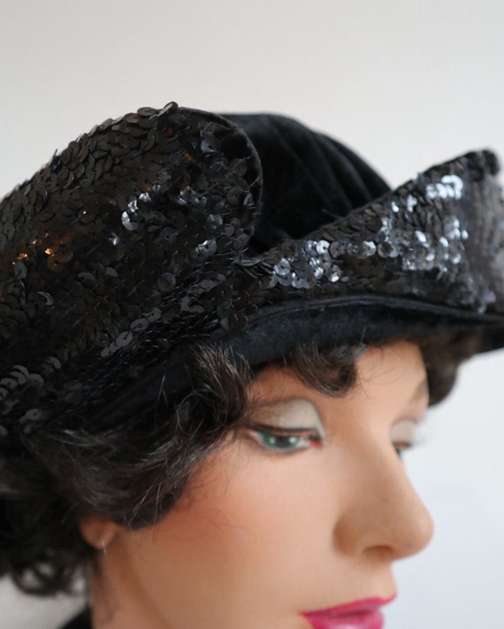 1910’s sequinned velvet hat by Bonwit Teller and … - image 2