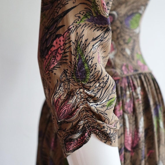 Vintage 1940s | Medium | silk crepe novelty print… - image 4