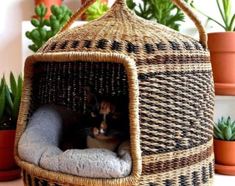 Cama para gatos Bolga tejida a mano – Cesta natural para mascotas, ideal para gatos y perros pequeños, con asa.